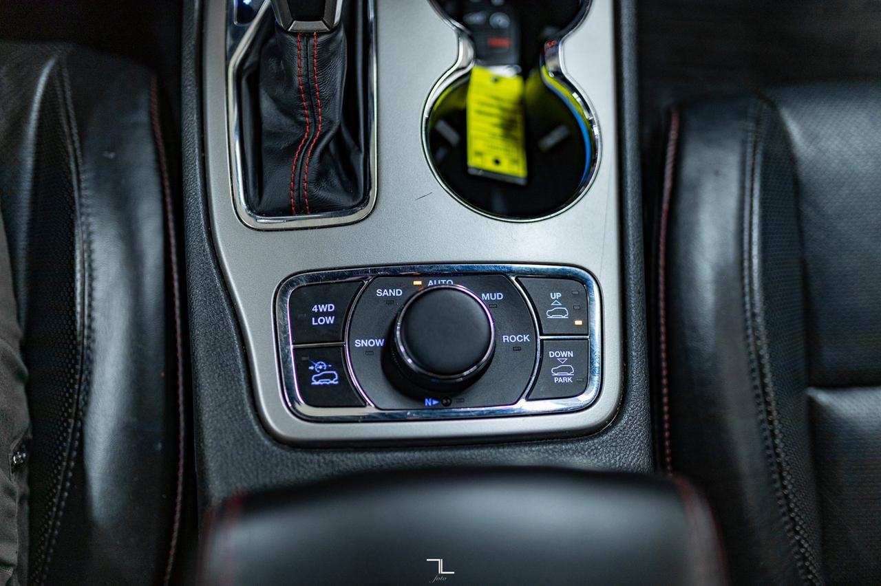 2017 Jeep Grand Cherokee 4x4 Trailhawk Leather Roof Nav BCam Red Deer AB