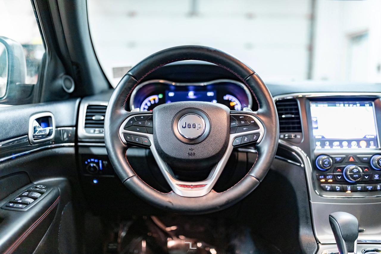 2017 Jeep Grand Cherokee 4x4 Trailhawk Leather Roof Nav BCam Red Deer AB