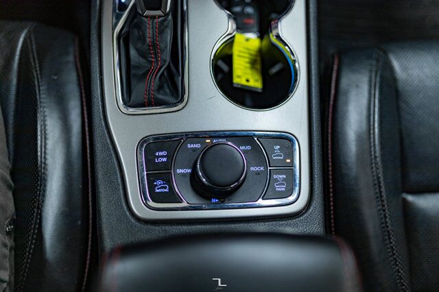 2017 Jeep Grand Cherokee 4x4 Trailhawk Leather Roof Nav BCam Red Deer AB