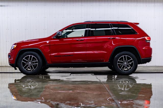 2017 Jeep Grand Cherokee 4x4 Trailhawk Leather Roof Nav BCam Red Deer AB