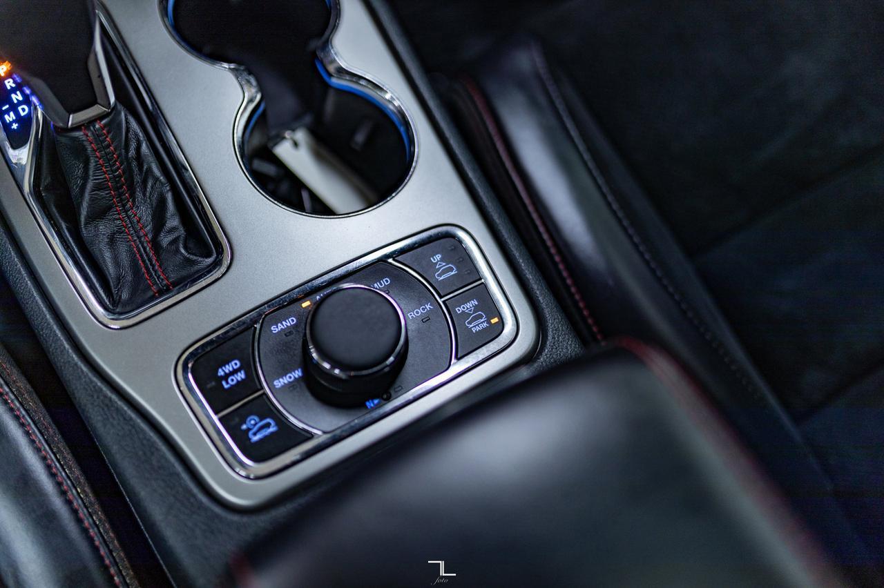 2017 Jeep Grand Cherokee 4x4 Trailhawk Leather Roof Nav Red Deer AB