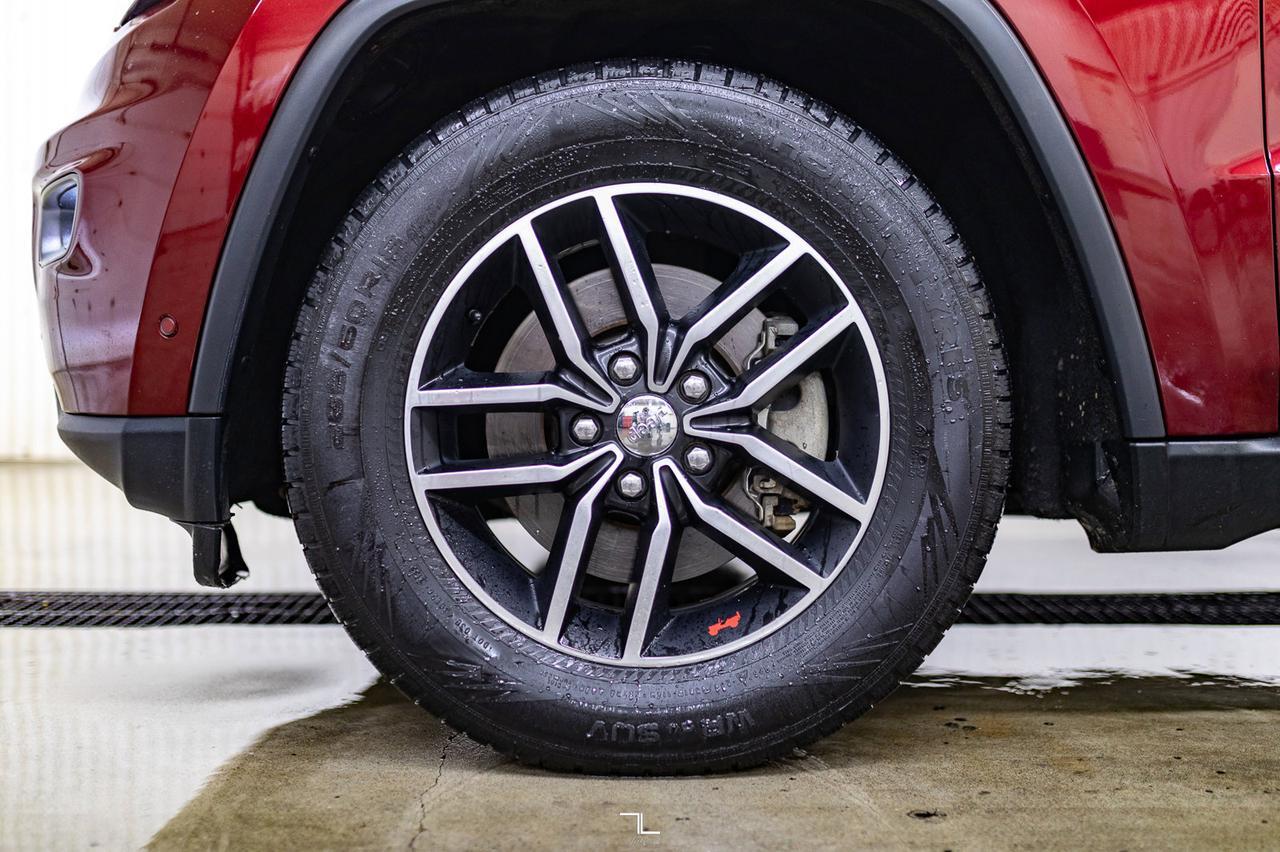 2017 Jeep Grand Cherokee 4x4 Trailhawk Leather Roof Nav Red Deer AB