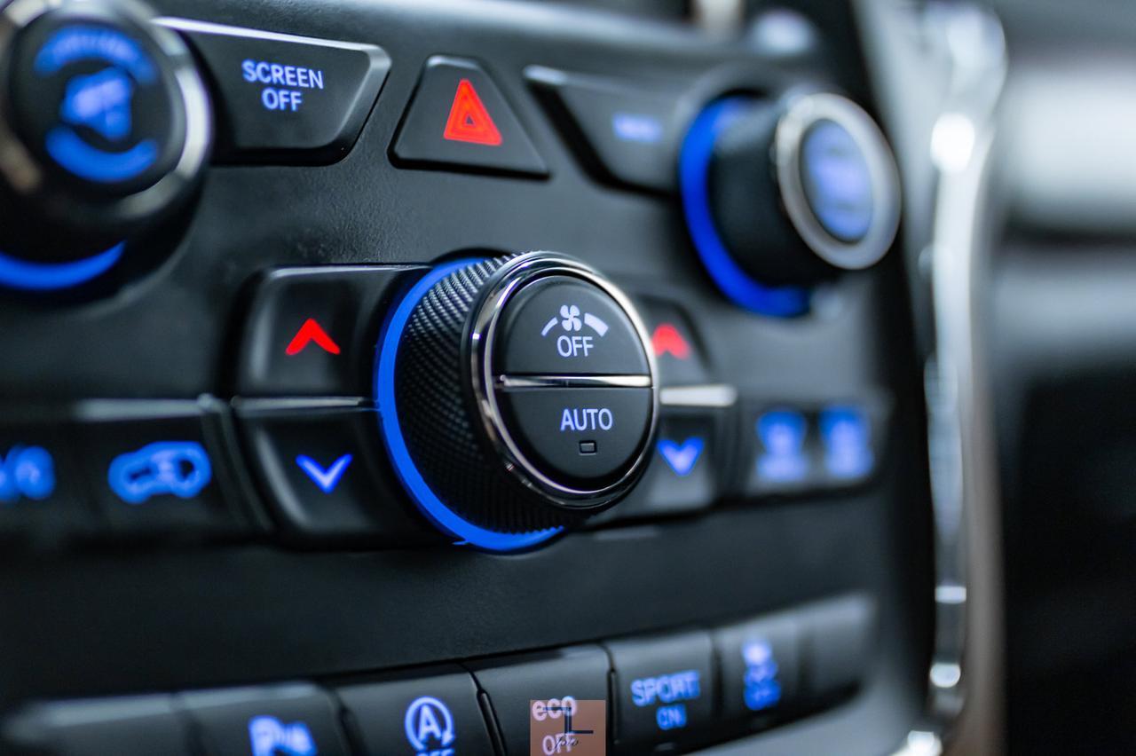 2017 Jeep Grand Cherokee AWD Laredo Roof BCam Red Deer AB