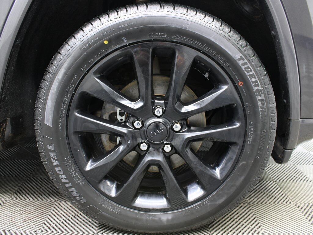 2017 Jeep Grand Cherokee Altitude 4WD Fond du Lac WI
