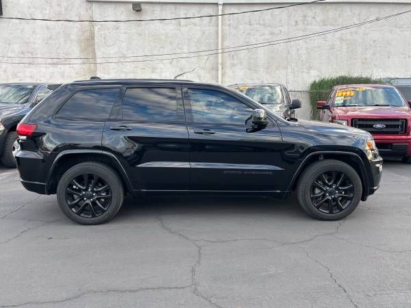 2017 Jeep Grand Cherokee Altitude 4x2