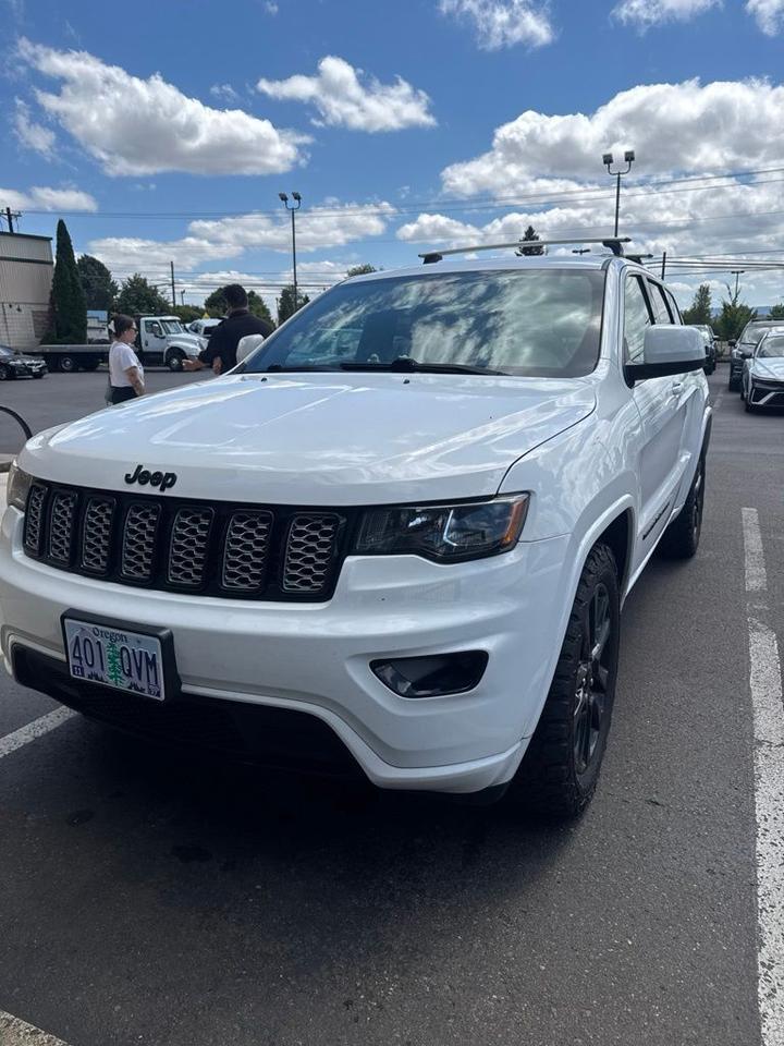 2017 Jeep Grand Cherokee Altitude