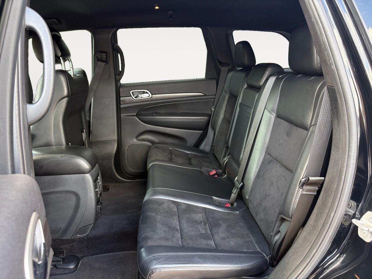 2017 Jeep Grand Cherokee Altitude, POWER LIFTGATE, TOW PACKAGE, BACKUP CAMERA, PARKING SENSORS, HEATED STEERING WHEEL & SEATS, UCONNECT BLUETOOTH, REMOTE START, ONLY 42K MILES, THIS JEEP IS READY FOR YOUR DRIVEWAY! Virginia Beach VA