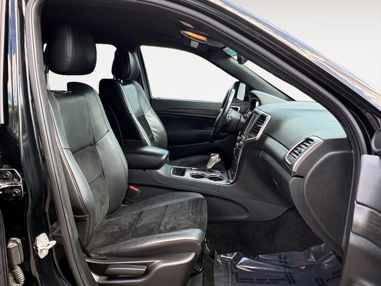 2017 Jeep Grand Cherokee Altitude, POWER LIFTGATE, TOW PACKAGE, BACKUP CAMERA, PARKING SENSORS, HEATED STEERING WHEEL & SEATS, UCONNECT BLUETOOTH, REMOTE START, ONLY 42K MILES, THIS JEEP IS READY FOR YOUR DRIVEWAY! Virginia Beach VA