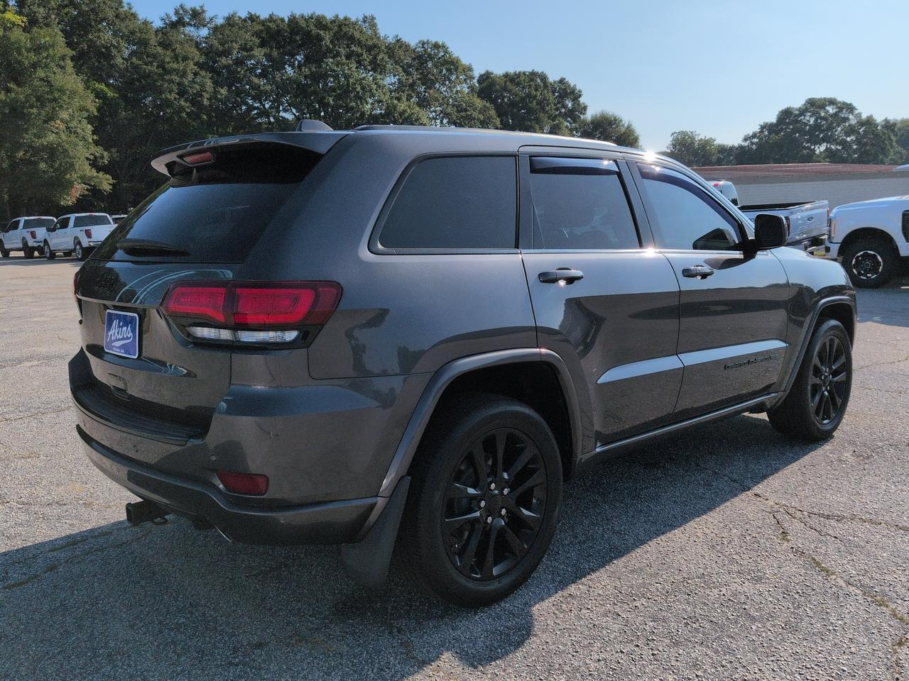2017 Jeep Grand Cherokee Altitude Winder GA