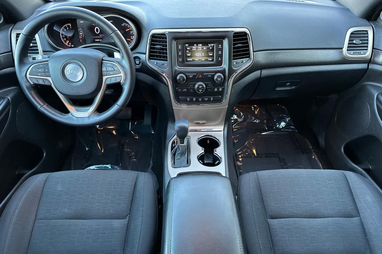 2017 Jeep Grand Cherokee Laredo