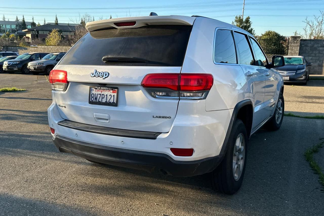 2017 Jeep Grand Cherokee Laredo