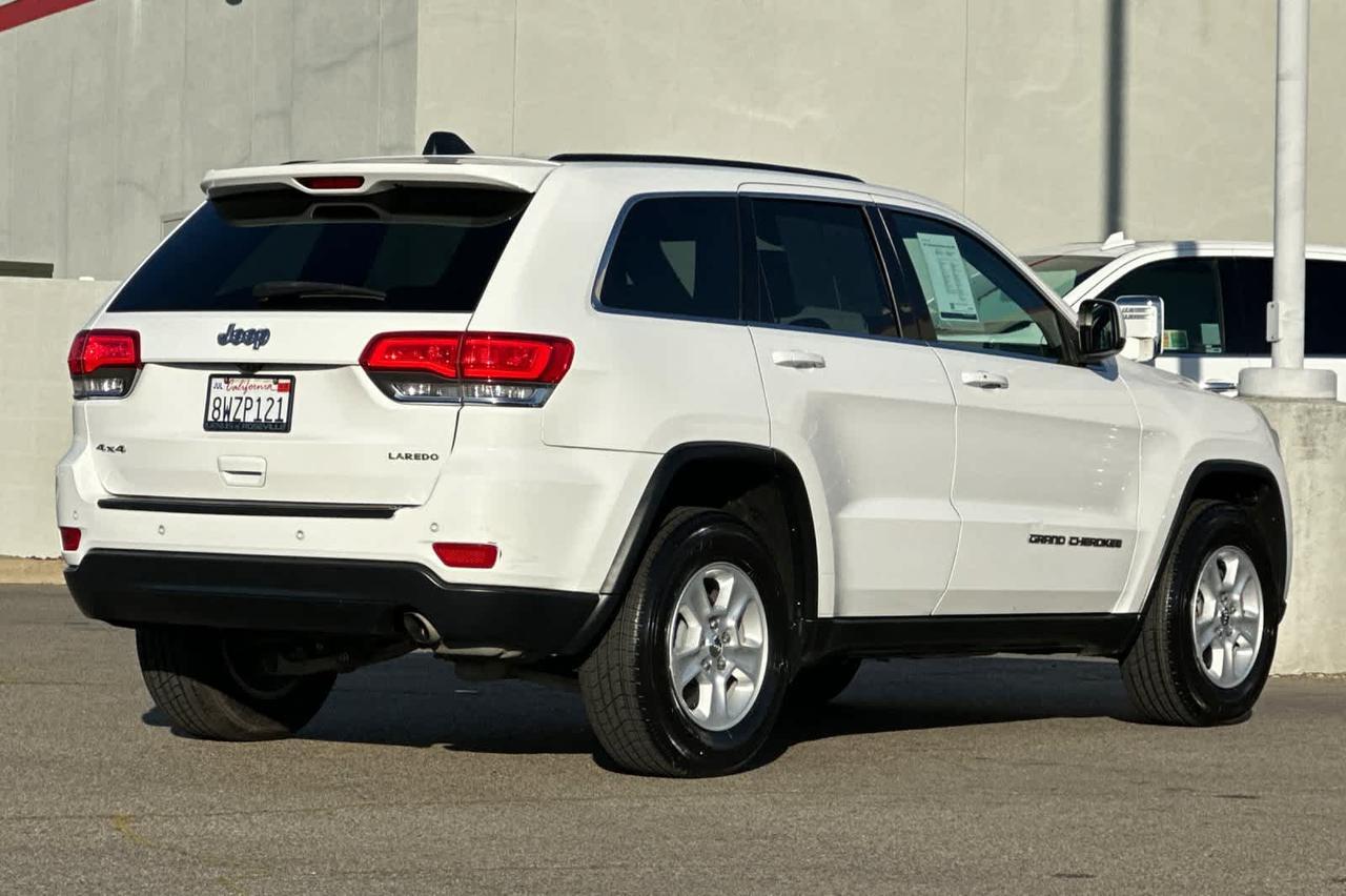 2017 Jeep Grand Cherokee Laredo