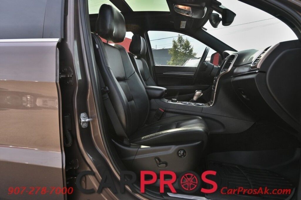 2017 Jeep Grand Cherokee Limited - 4x4 - Luxury Group II - Auto Start - Heated & Cooled Leather Memory Seats - Heated Steering Wheel - 2nd Row Heated Seats - Moonroof - Blind Spot Alert - Power Liftgate - Reverse Camera - Block Heater- 1-Owner Anchorage AK