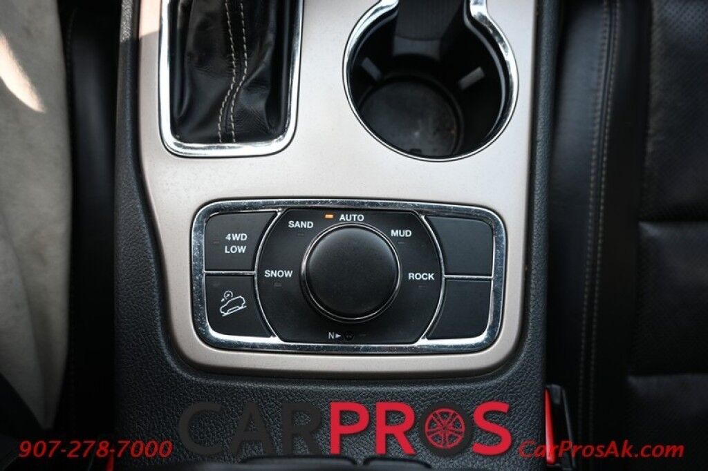 2017 Jeep Grand Cherokee Limited - 4x4 - Luxury Group II - Auto Start - Heated & Cooled Leather Memory Seats - Heated Steering Wheel - 2nd Row Heated Seats - Moonroof - Blind Spot Alert - Power Liftgate - Reverse Camera - Block Heater- 1-Owner Anchorage AK