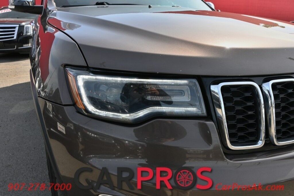 2017 Jeep Grand Cherokee Limited - 4x4 - Luxury Group II - Auto Start - Heated & Cooled Leather Memory Seats - Heated Steering Wheel - 2nd Row Heated Seats - Moonroof - Blind Spot Alert - Power Liftgate - Reverse Camera - Block Heater- 1-Owner Anchorage AK