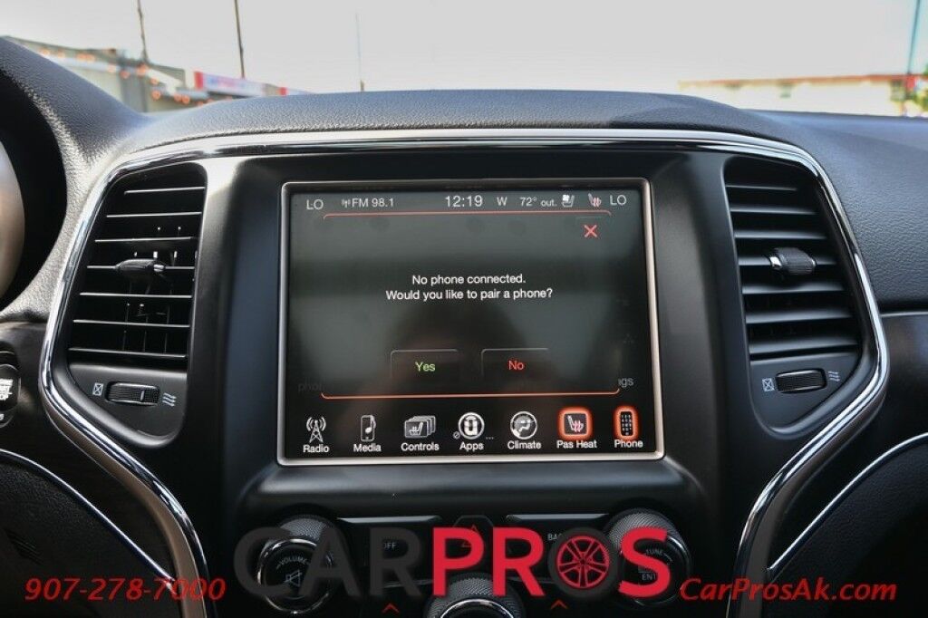 2017 Jeep Grand Cherokee Limited - 4x4 - Luxury Group II - Auto Start - Heated & Cooled Leather Memory Seats - Heated Steering Wheel - 2nd Row Heated Seats - Moonroof - Blind Spot Alert - Power Liftgate - Reverse Camera - Block Heater- 1-Owner Anchorage AK