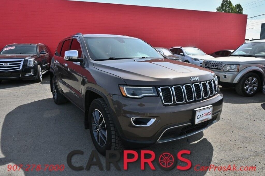 2017 Jeep Grand Cherokee Limited - 4x4 - Luxury Group II - Auto Start - Heated & Cooled Leather Memory Seats - Heated Steering Wheel - 2nd Row Heated Seats - Moonroof - Blind Spot Alert - Power Liftgate - Reverse Camera - Block Heater- 1-Owner