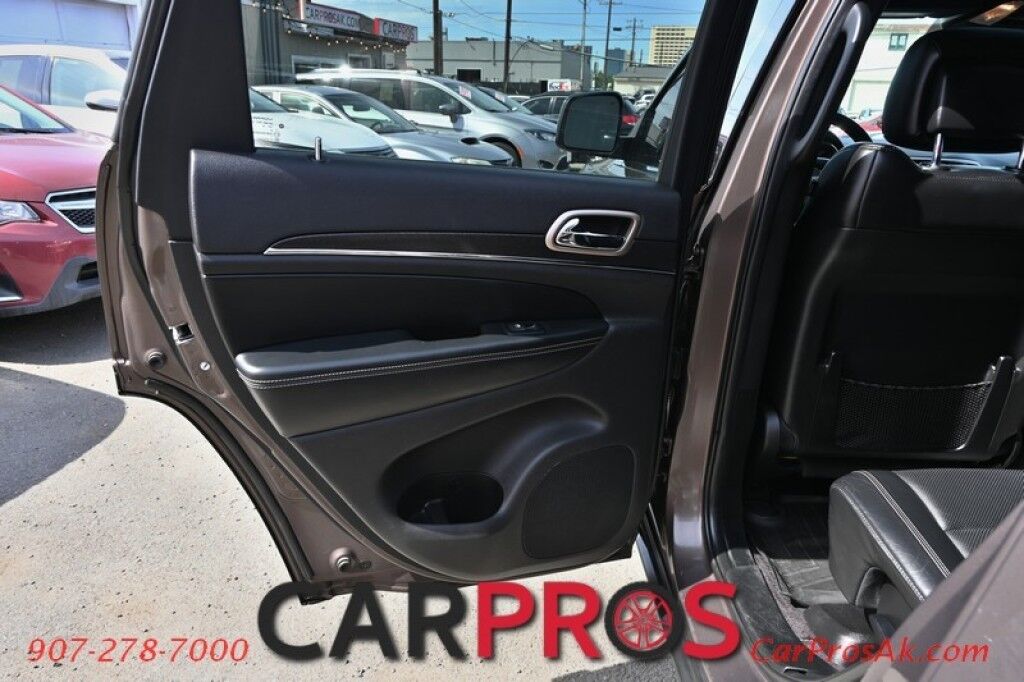2017 Jeep Grand Cherokee Limited - 4x4 - Luxury Group II - Auto Start - Heated & Cooled Leather Memory Seats - Heated Steering Wheel - 2nd Row Heated Seats - Moonroof - Blind Spot Alert - Power Liftgate - Reverse Camera - Block Heater- 1-Owner Anchorage AK