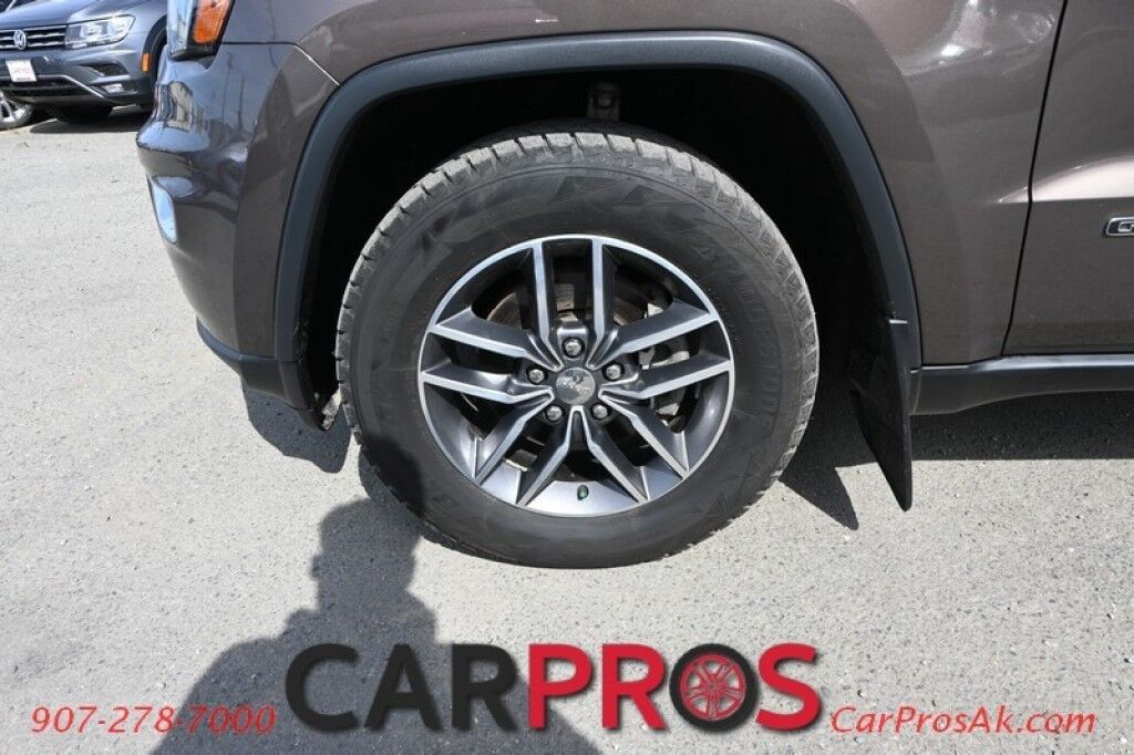 2017 Jeep Grand Cherokee Limited - 4x4 - Luxury Group II - Auto Start - Heated & Cooled Leather Memory Seats - Heated Steering Wheel - 2nd Row Heated Seats - Moonroof - Blind Spot Alert - Power Liftgate - Reverse Camera - Block Heater- 1-Owner Anchorage AK