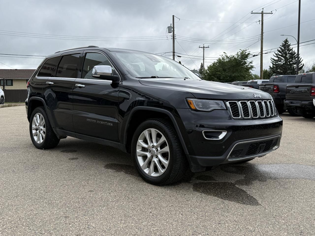 2017 Jeep Grand Cherokee Limited 4WD SUV | V6 Engine | Nappa Leather | Heated Vented | Power Liftgate | Backup Camera Redwater AB