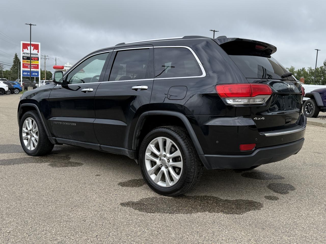 2017 Jeep Grand Cherokee Limited 4WD SUV | V6 Engine | Nappa Leather | Heated Vented | Power Liftgate | Backup Camera Redwater AB