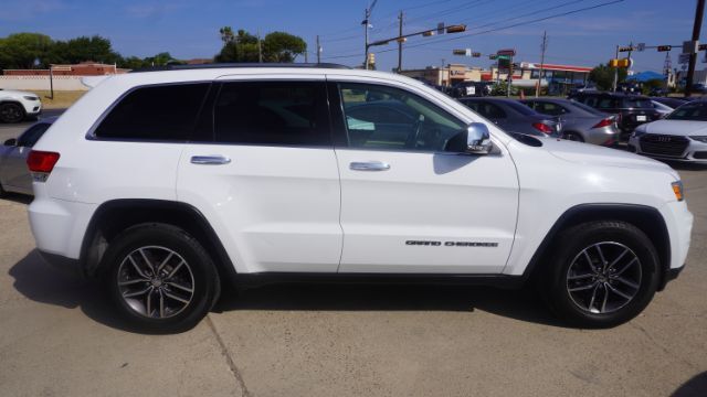 2017 Jeep Grand Cherokee Limited 4x2 Laredo TX