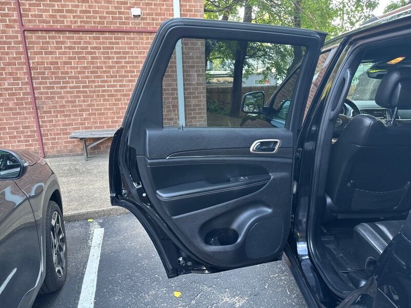 2017 Jeep Grand Cherokee Limited AWD/4WD w/ Luxury Group II Arlington VA
