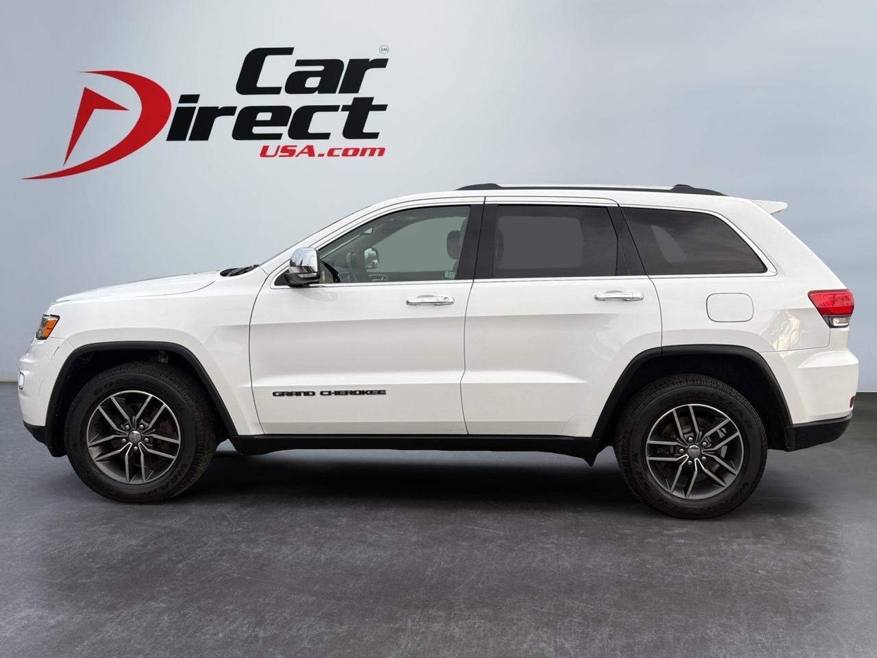 2017 Jeep Grand Cherokee Limited, BACKUP CAMERA, PARKING SENSORS, POWER LIFTGATE, HEATED STEERING WHEEL & SEATS, BLIND SPOT ALERT, LANE KEEP ASSIST, POWER SUNROOF, GET JEEPIN ON THE ROAD!