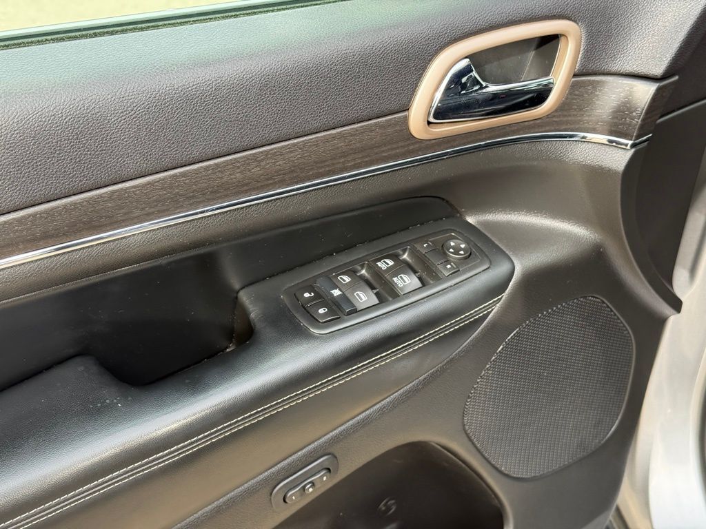 2017 Jeep Grand Cherokee Limited Crestwood KY