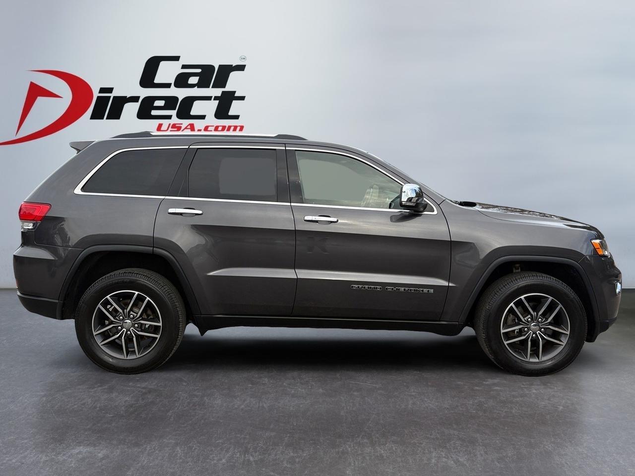 2017 Jeep Grand Cherokee Limited, POWER LIFTGATE, POWER SUNROOF, NAVIGATION, READY ALERT BRAKING, HEATED FRONT & REAR SEATS, REMOTE START, LOW MILES, GET ON THE ROAD IN THIS JEEP!