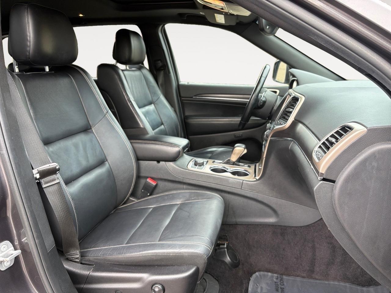 2017 Jeep Grand Cherokee Limited, POWER LIFTGATE, POWER SUNROOF, NAVIGATION, READY ALERT BRAKING, HEATED FRONT & REAR SEATS, REMOTE START, LOW MILES, GET ON THE ROAD IN THIS JEEP! Virginia Beach VA