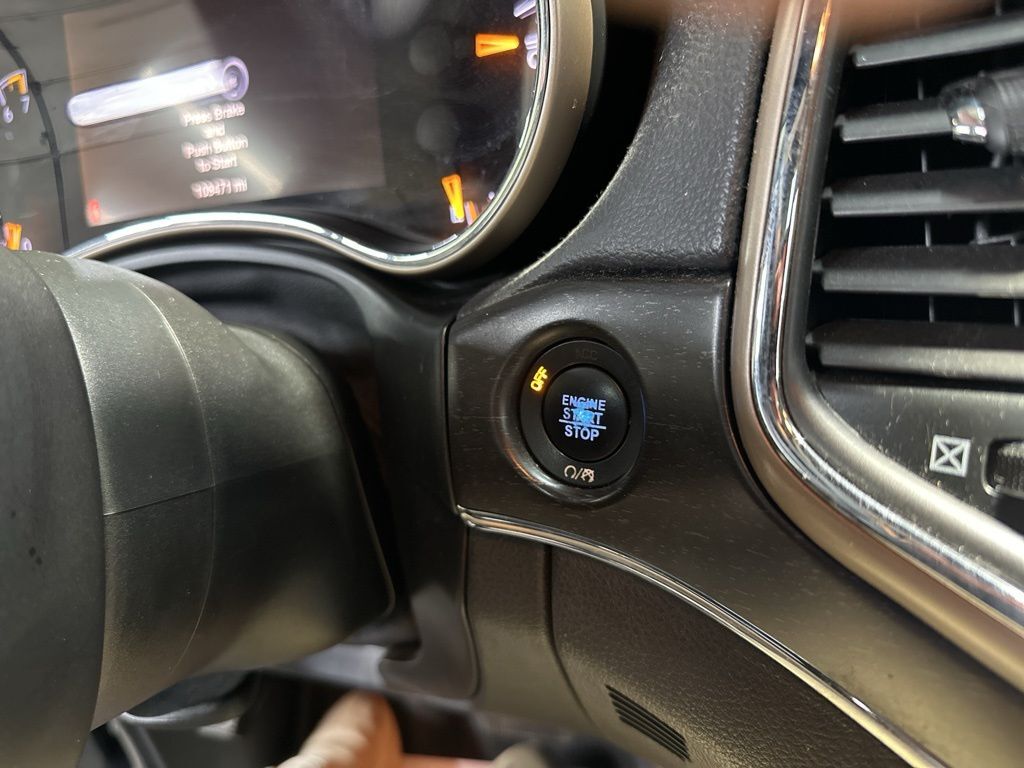 2017 Jeep Grand Cherokee Limited Worcester MA