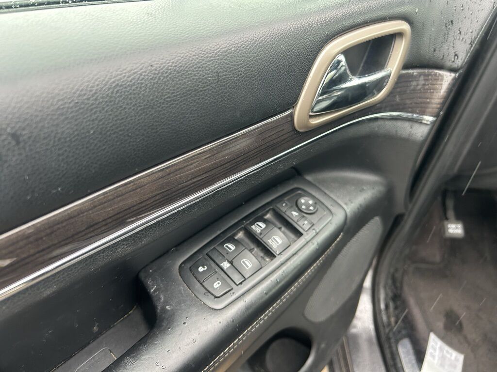 2017 Jeep Grand Cherokee Overland Crestwood KY