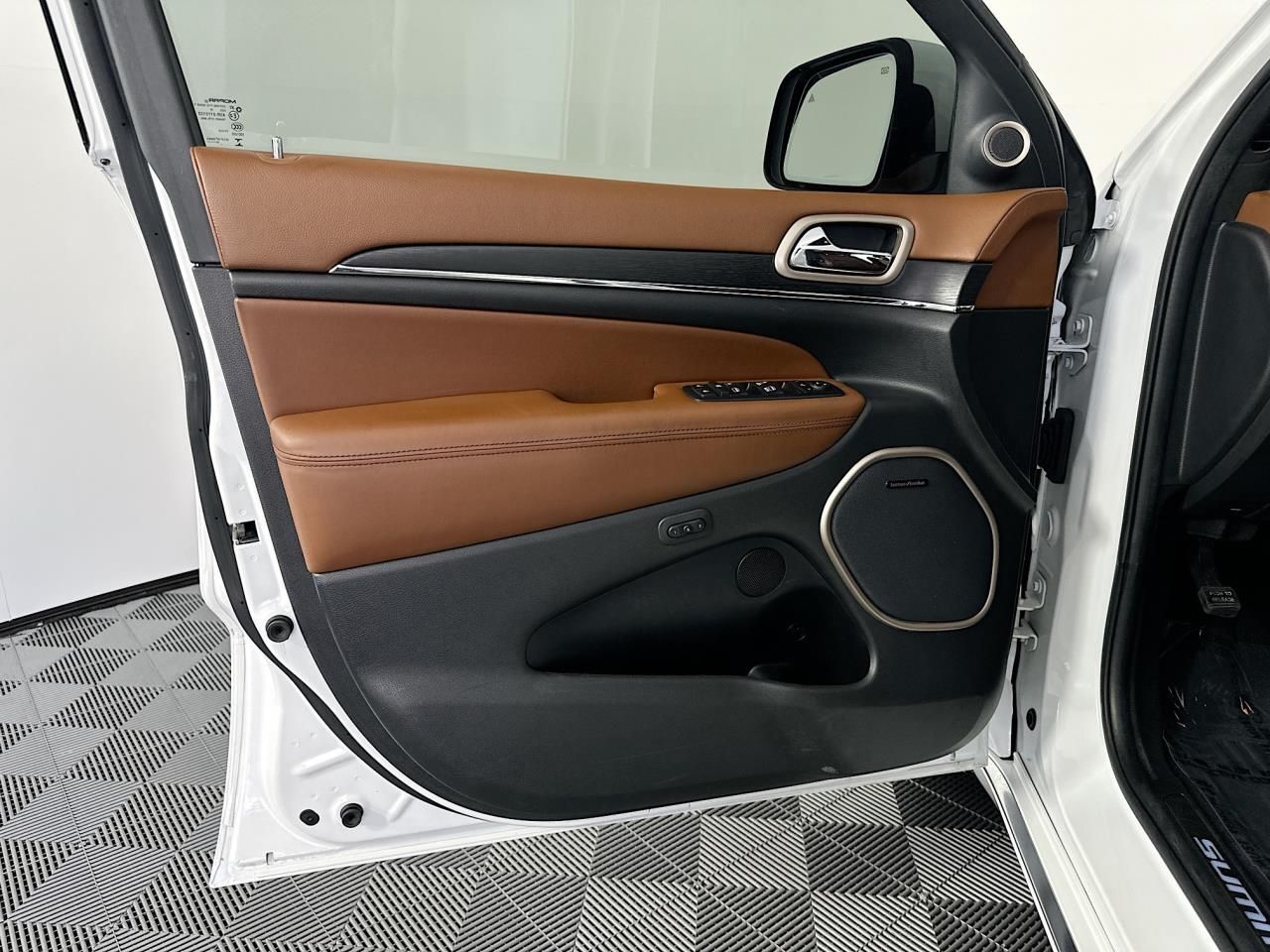 2017 Jeep Grand Cherokee Summit Tacoma WA