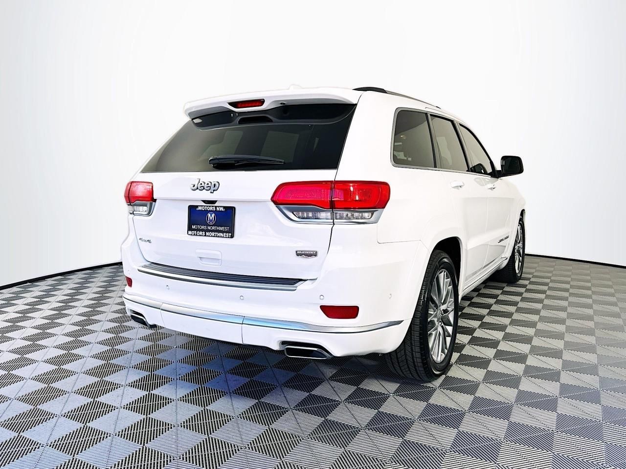 2017 Jeep Grand Cherokee Summit Tacoma WA