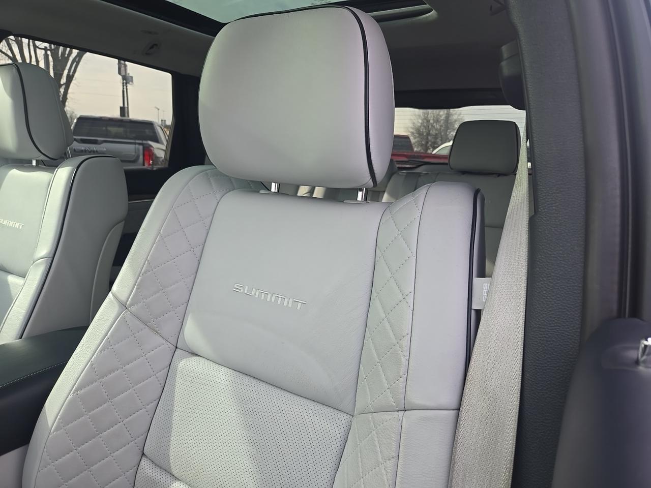 2017 Jeep Grand Cherokee Summit Fredericksburg VA