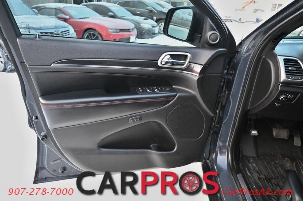 2017 Jeep Grand Cherokee Trailhawk - 3.6L V6 - Luxury Group - Front Leather Heated/Cooled Seats - 2nd Row Heated Seats - Heated Steering Wheel - Remote Start - Bluetooth - Backup Camera - Fog Lights - Tow Pkg Anchorage AK