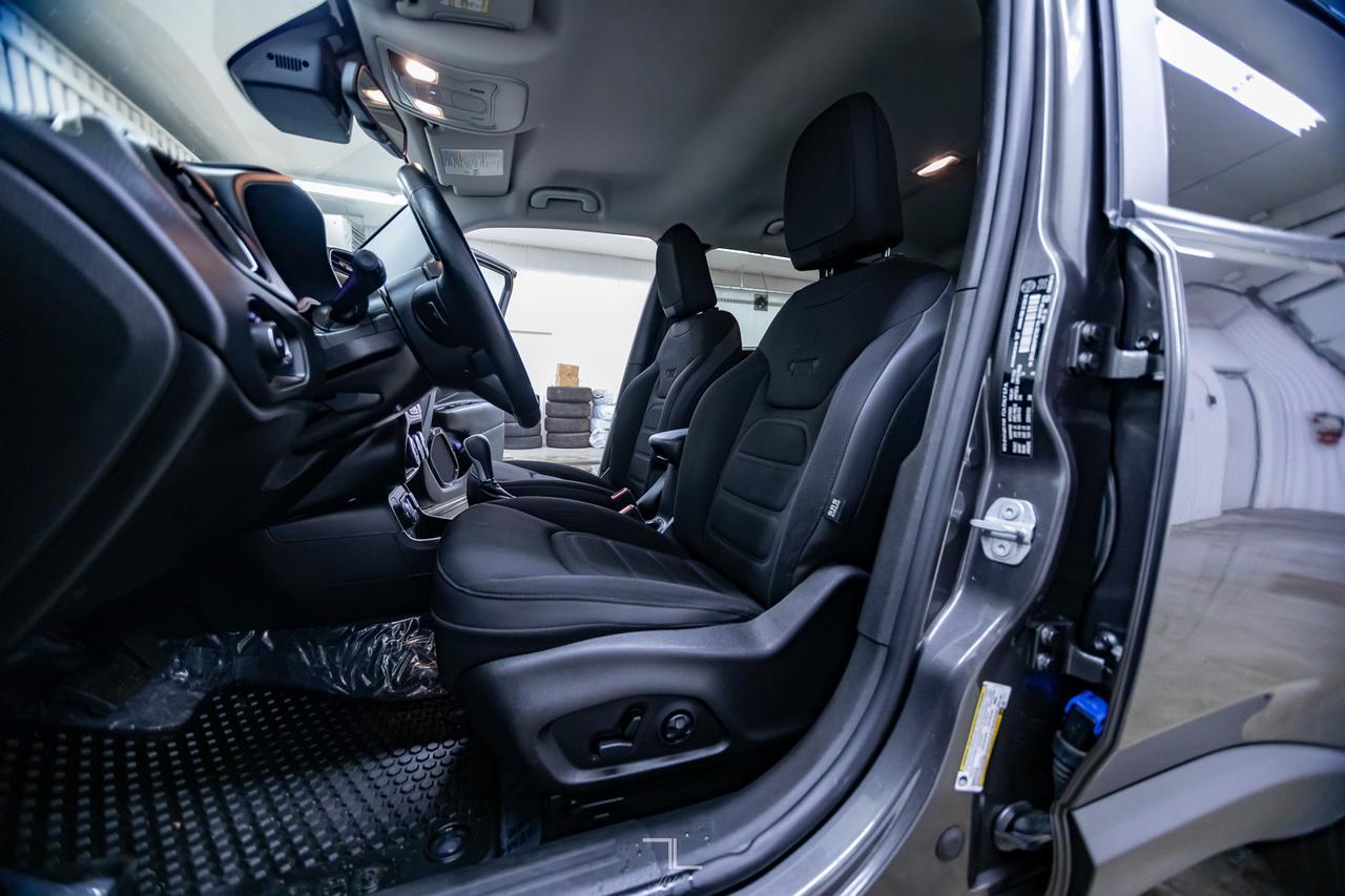 2017 Jeep Renegade 4x4 Altitude BCAM Red Deer AB