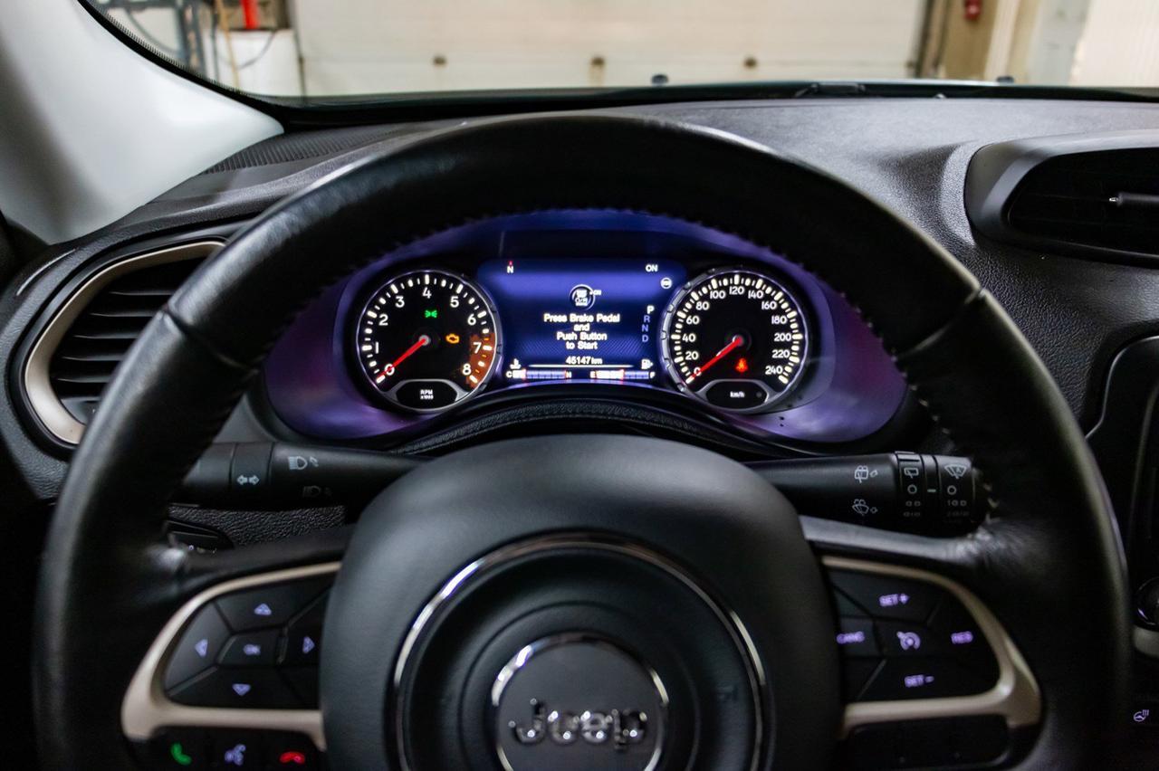 2017 Jeep Renegade 4x4 Limited Leather Roof Nav Red Deer AB