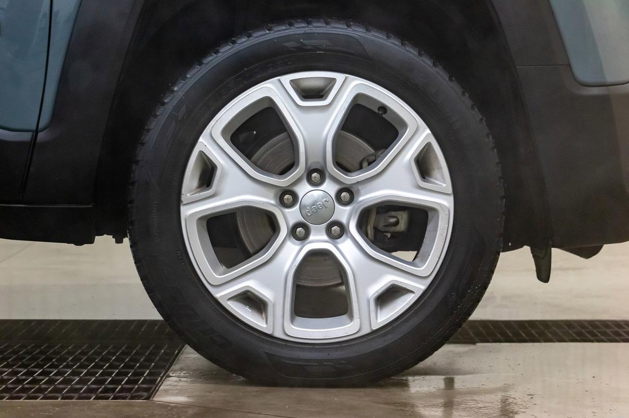 2017 Jeep Renegade 4x4 Limited Leather Roof Nav Red Deer AB