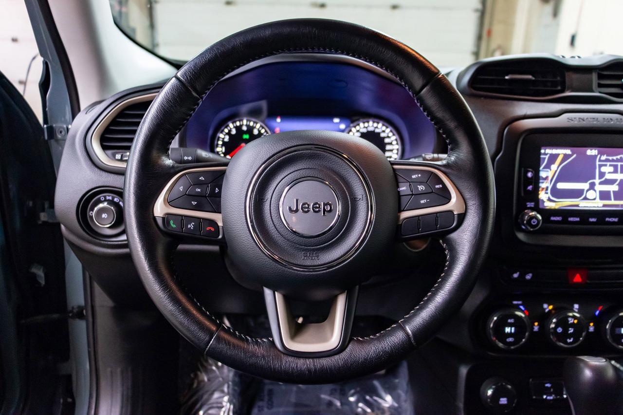 2017 Jeep Renegade 4x4 Limited Leather Roof Nav Red Deer AB