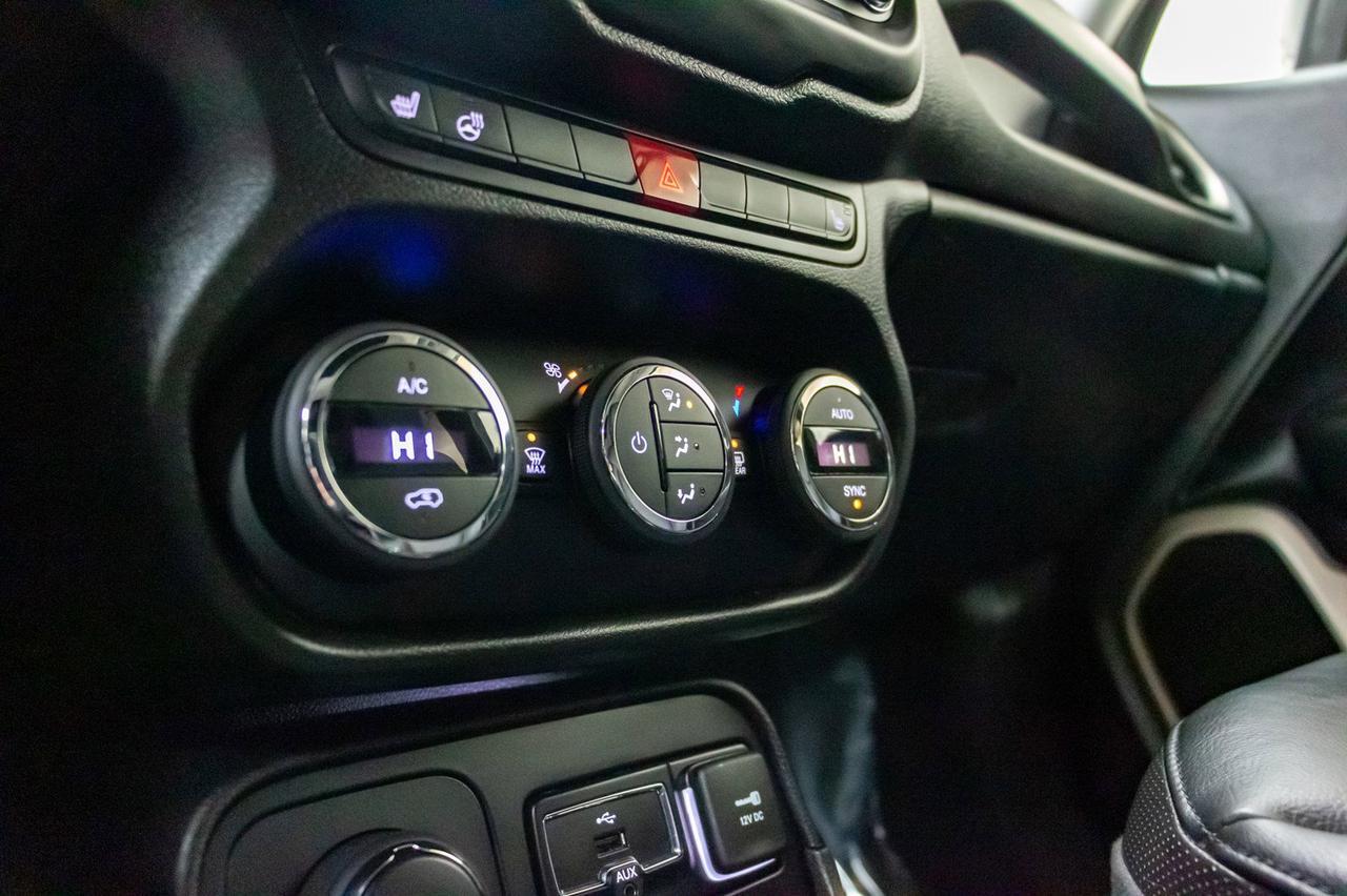 2017 Jeep Renegade 4x4 Limited Leather Roof Nav Red Deer AB