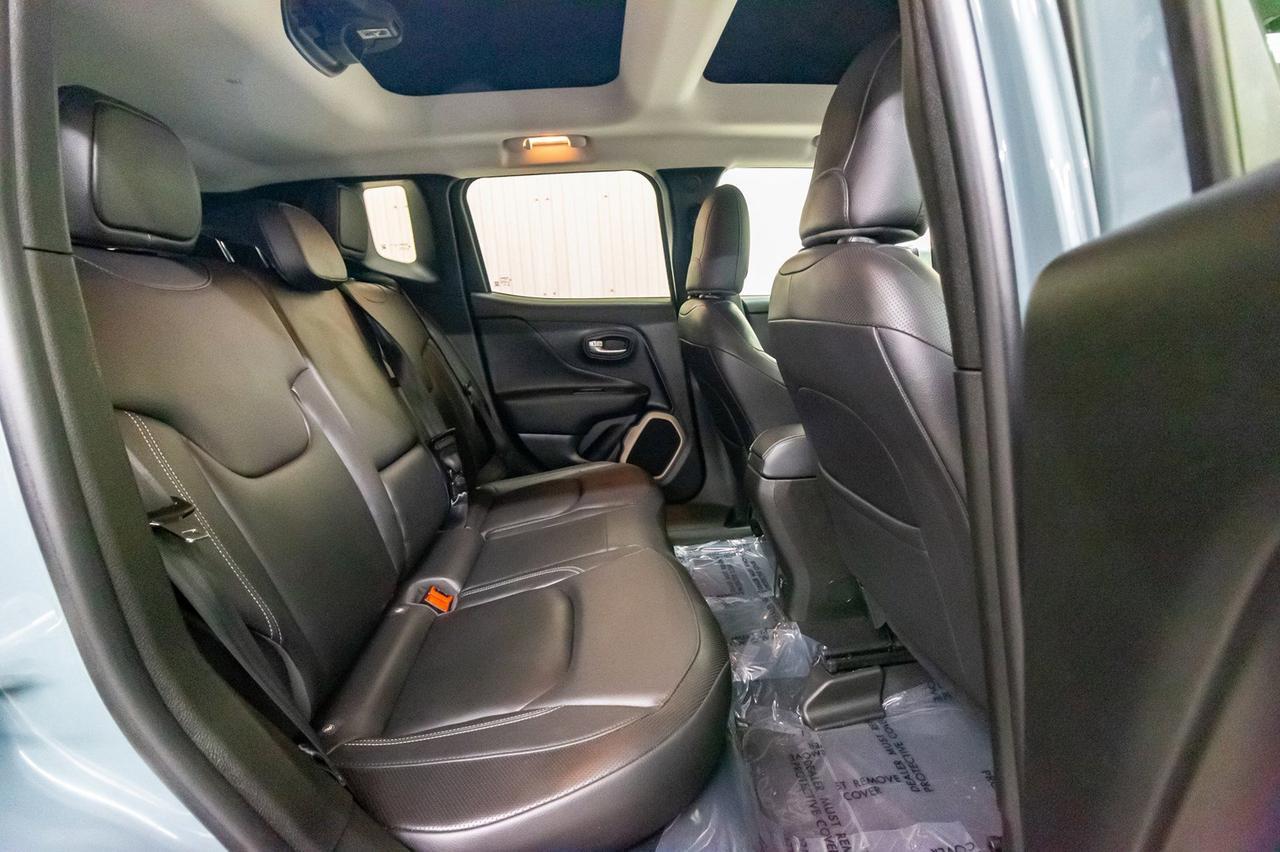 2017 Jeep Renegade 4x4 Limited Leather Roof Nav Red Deer AB