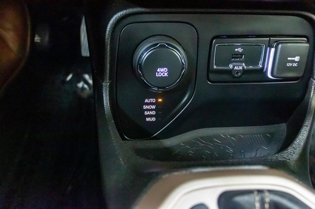 2017 Jeep Renegade 4x4 Limited Leather Roof Nav Red Deer AB