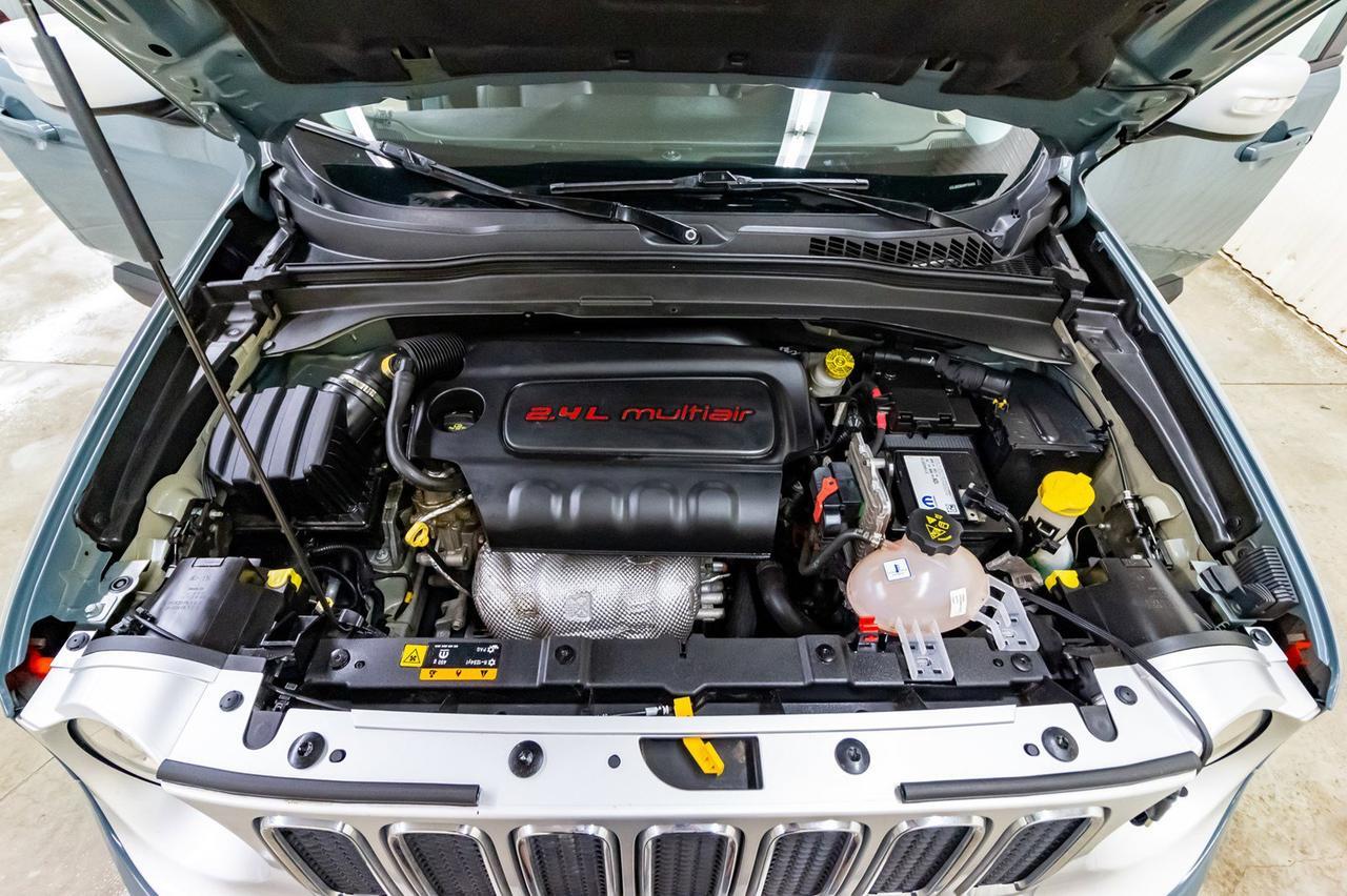 2017 Jeep Renegade 4x4 Limited Leather Roof Nav Red Deer AB