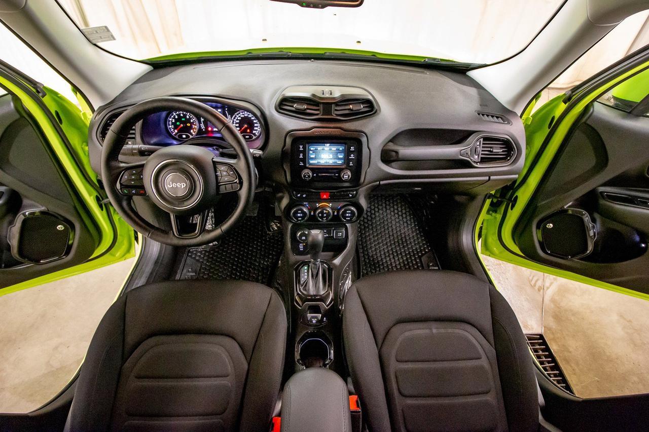 2017 Jeep Renegade 4x4 North Edition Roof BCam Red Deer AB