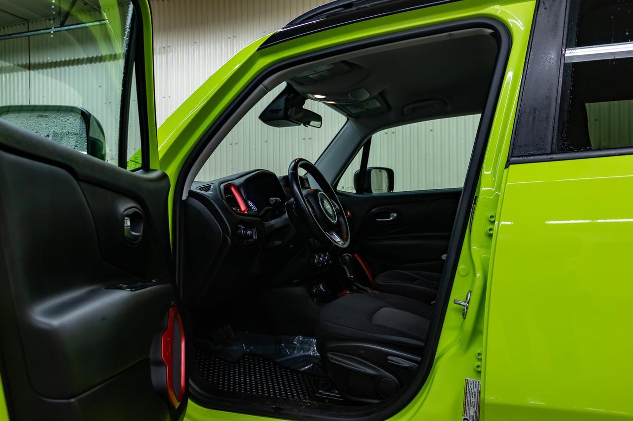 2017 Jeep Renegade 4x4 Trailhawk BCam Level Kit Red Deer AB