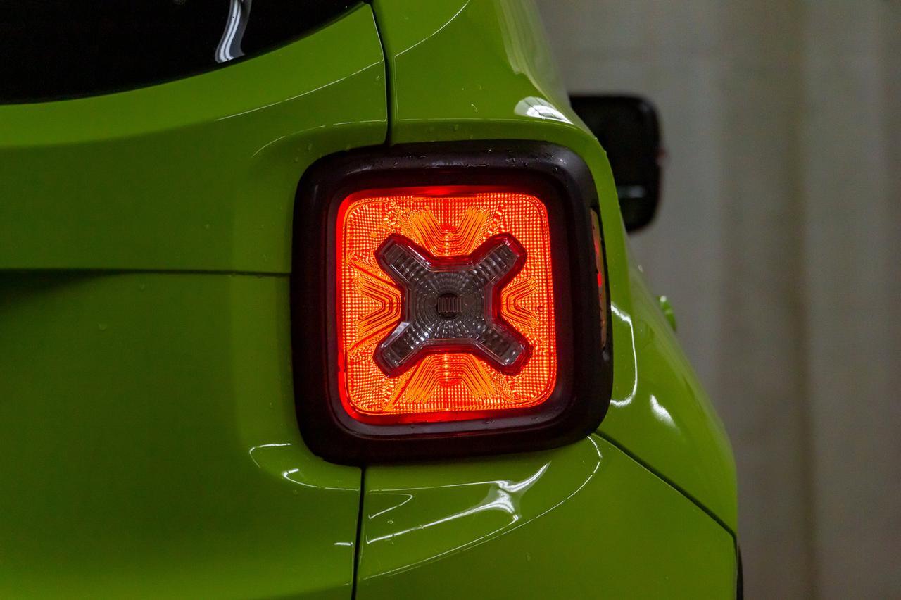 2017 Jeep Renegade 4x4 Trailhawk BCam Level Kit Red Deer AB