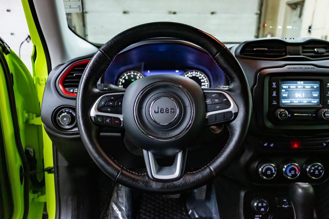 2017 Jeep Renegade 4x4 Trailhawk BCam Level Kit Red Deer AB