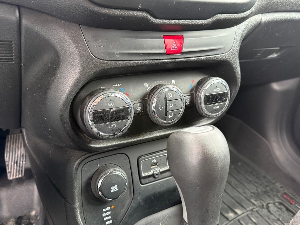 2017 Jeep Renegade Altitude Crestwood KY